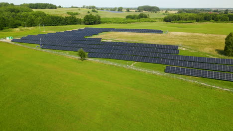 Solar-panels-on-green-field-in-Zielenica