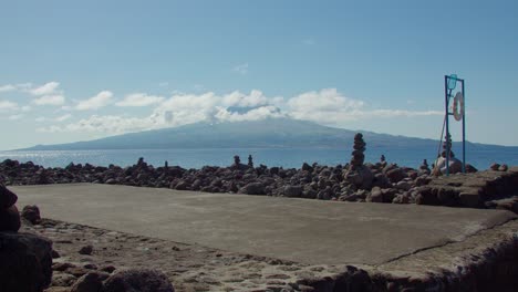 Vista-A-La-Montaña-Pico-Desde-La-Isla-De-San-Jorge-Ubicada-En-El-Archipiélago-De-Las-Azores