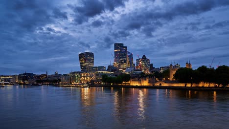 London-skyline-night-timelapse