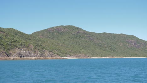 Panoramic-View-Of-The-Burning-Point-Anchorage-At-Shaw-Island-In-Whitsundays-In-Australian-State-Of-Queensland
