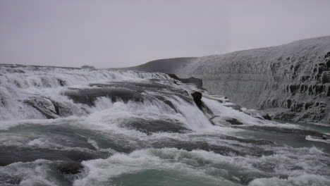 Hermosa-Foto-De-La-Gran-Cascada-De-Gullfoss-En-Islandia