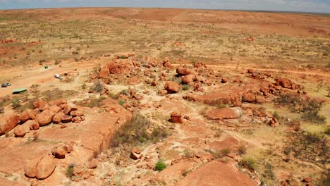 Devils-Marbles-Conservation-Reserve-Inmitten-Der-Wildnis-Im-Northern-Territory,-Australien