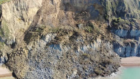Luftaufnahme-über-Massivem-Steinschlag-An-Der-Jurassic-Coast-In-Seatown-In-Dorset