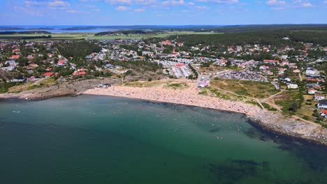Summer-Scene-At-Crowded-Beach-In-Asa,-Halland-County,-Sweden
