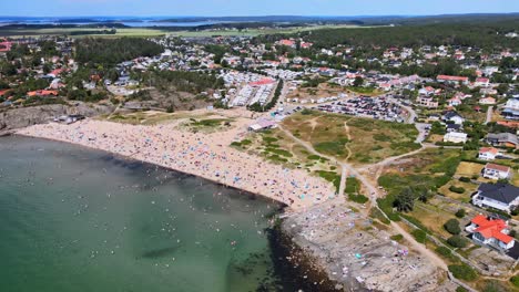 Panoramic-View-Of-The-Rural-Townscape-On-The-Shore-Of-Asa-Beach-In-South-Of-Gothenburg,-Sweden