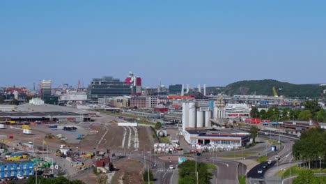 Gebäude-Rund-Um-Die-Verkehrswege-In-Der-Innenstadt-Von-Gullmarsvass,-Göteborg,-Schweden