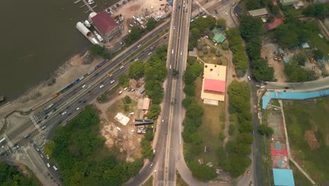 Verkehr-Und-Stadtbild-Von-Victoria-Island,-Lagos,-Nigeria-Mit-Falomo-Bridge,-Lagos-Law-School-Und-Dem-Civic-Center-Tower