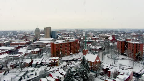 Urban-American-city-during-winter-snow-storm