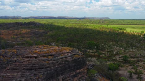 Hiker-On-Top-Of-Rock-Formations-At-Ubirr-In-Kakadu-National-Park,-Northern-Territory,-Australia
