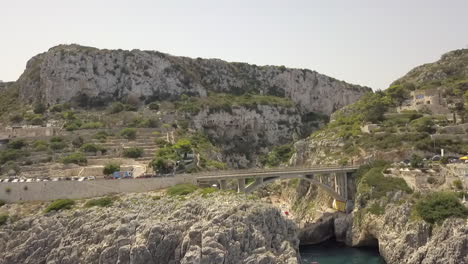 Berühmte-Brücke-Ponte-Ciolo-Oder-Ciolo-In-Apulien,-Italien