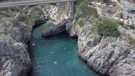 Apulische-Struktur-Namens-Ponte-Ciolo-Oder-Ciolo-Brücke-In-Apulien,-Italien