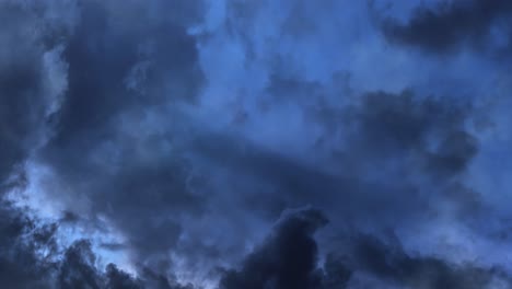 4k-Tormenta-Nubes-Oscuras-Horas-Azules