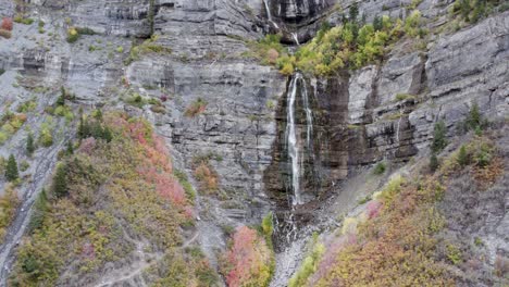 Bridal-Veil-Falls-Cascades,-Provo-Canyon,-Utah---Wide-Aerial-Pull-Back