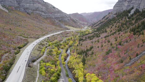 Provo-Canyon-road-in-Utah-with-Scenic-Fall-Autumnal-Leaves,-Aerial