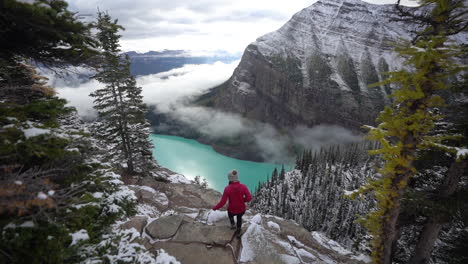 Mirador-Del-Lago-Louise,-Parque-Nacional-De-Banff,-Canadá