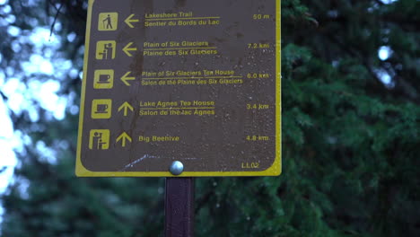 Hiking-Trails-Signs-With-Directions-in-Banff-National-Park,-Alberta,-Canada