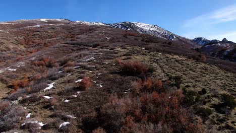 Schöne-Aufnahmen-Von-Drohnen,-Die-In-Den-Bergen-Von-Draper-Utah-Bergauf-Gehen