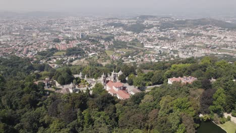Panoramic-view-of-Sanctuary-of-Bom-Jesus-do-Monte,-Portugal