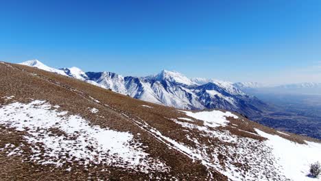 Fantastische-Aussicht-Von-Den-Hohen-Bergen-In-Utah,-Aufgenommen-Von-Einer-Drohne