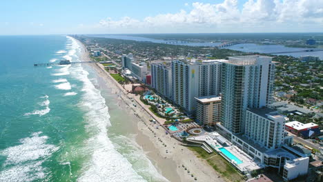 Aerial-view-of-Daytona-Beach-coastline-with-hotels-in-foreground