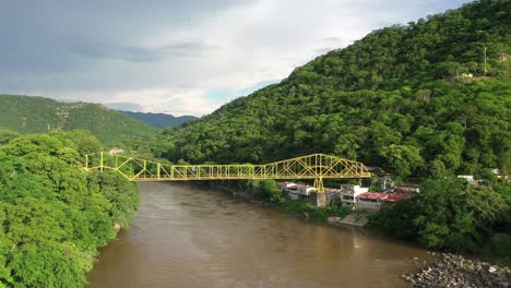 Magdalena-Fluss,-Region-Tolima,-Kolumbien