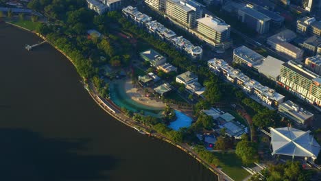 Aerial-View-Of-Southbank-Park-And-Lagoon-At-The-Riverside-In-Brisbane,-Australia
