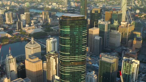 Modern-Exterior-Of-Brisbane-Skytower,-4-star-Hotel-Building-In-Brisbane-CBD,-Queensland,-Australia
