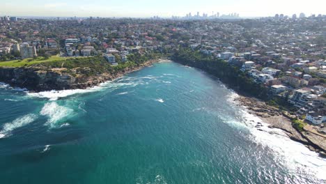 Cityscape-Of-Coogee-With-Gordon's-Bay-In-New-South-Wales,-Australia