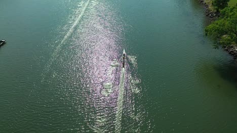 Rowers-on-Clinch-River-near-Melton-Lake-in-Tennessee