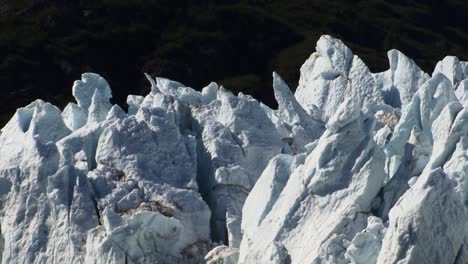 Jagged-Peaks-of-the-Glacier,-Close-up