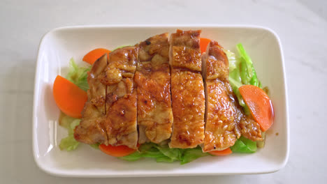 teppanyaki-teriyaki-chicken-steak-with-cabbage-and-carrot