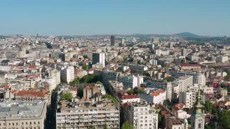 Aerial-view-of-the-rooftops-and-buildings-on-Belgrade