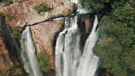 Luftaufnahme-Der-Wasserfälle-Von-Nauyaca-In-Costa-Rica