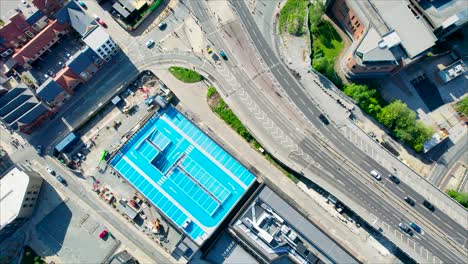 Aerial-View-Of-Traffic-Driving-In-City-Of-Hull-At-Daytime-In-Yorkshire,-England,-UK