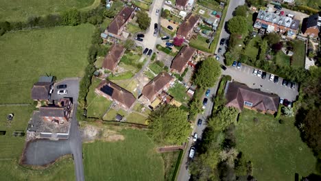 Birdseye-view-of-a-small-cul-de-sac-in-a-village-in-Kent,-UK