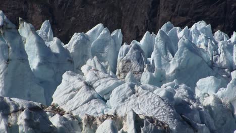 Nahaufnahme-Der-Gipfel-Eines-Gletschers-In-Alaska