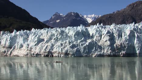 Erkundung-Des-Margerie-Gletschers-In-Alaska