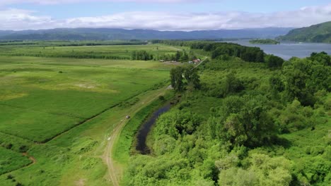Scenic-View-Of-Columbia-River-And-Farmland-In-Portland,-Oregon-At-Springtime