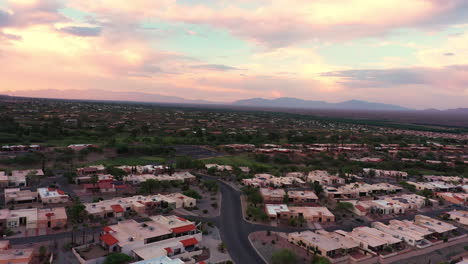 Vista-Aérea-Del-Campo-De-Golf-Desert-Hills,-Green-Valley,-Arizona---Disparo-De-Drones