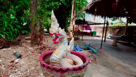 Serpiente-Dragón-En-El-Templo-Del-Dragón-Wat-Samphran,-Provincia-De-Sam-Phran-Tailandia