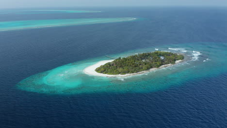 Vista-Aérea-De-La-Isla-Horubadhoo-En-Maldivas