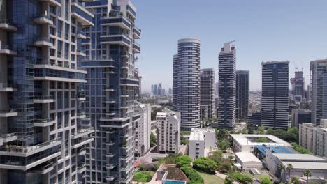 Tzameret-Towers-Wohngebäude-In-Israel-Tel-Aviv