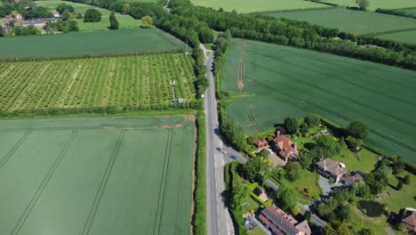 4K-Drohnenvideo-Eines-Teils-Des-Dorfes-Bridge-In-Der-Nähe-Von-Canterbury