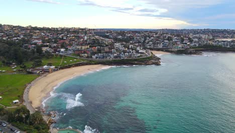 View-Of-Bronte-Beach-Near-Tamarama-Beach-In-Eastern-Suburb-Of-Sydney-In-New-South-Wales,-Australia