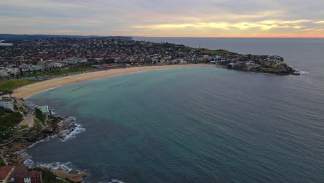 Panoramic-View-Of-Bondi-Beach,-Hunter-Park-And-Ray-O'Keefe-Reserve-At-New-South-Wales,-Australia