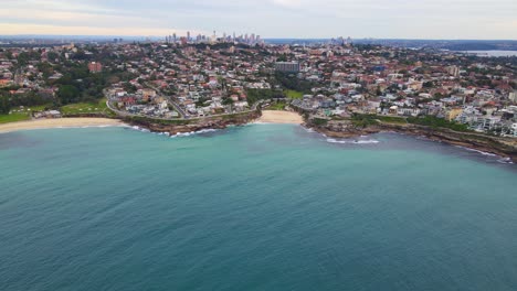 Panorama-Of-Entire-Of-Eastern-Suburbs-With-The-Beaches-Of-Bronte-And-Tamarama-At-New-South-Wales,-Australia