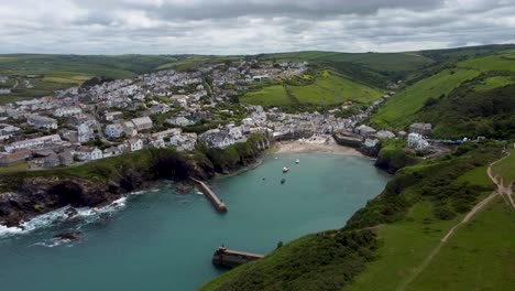 Stunning-4K-Drone-footage-of-Port-Isaac-in-Cornwall