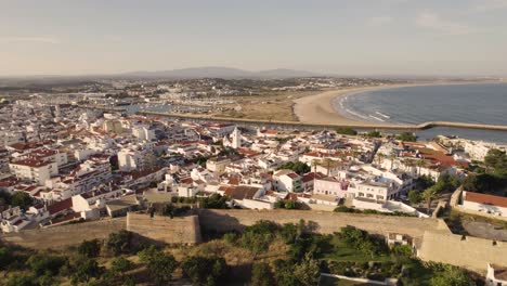 Antena-Algarve-Lagos-Casco-Antiguo-Rodeado-Por-La-Muralla-De-La-Ciudad-Medieval-Cerca-De-La-Costa