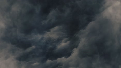 Relámpagos-Y-Tormentas-De-4k-Con-Nubes-De-Tormenta-Oscuras
