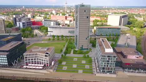 Impresionante-Edificio-De-La-Torre-Weser-Y-El-Paisaje-Urbano-De-Bremen-En-Alemania